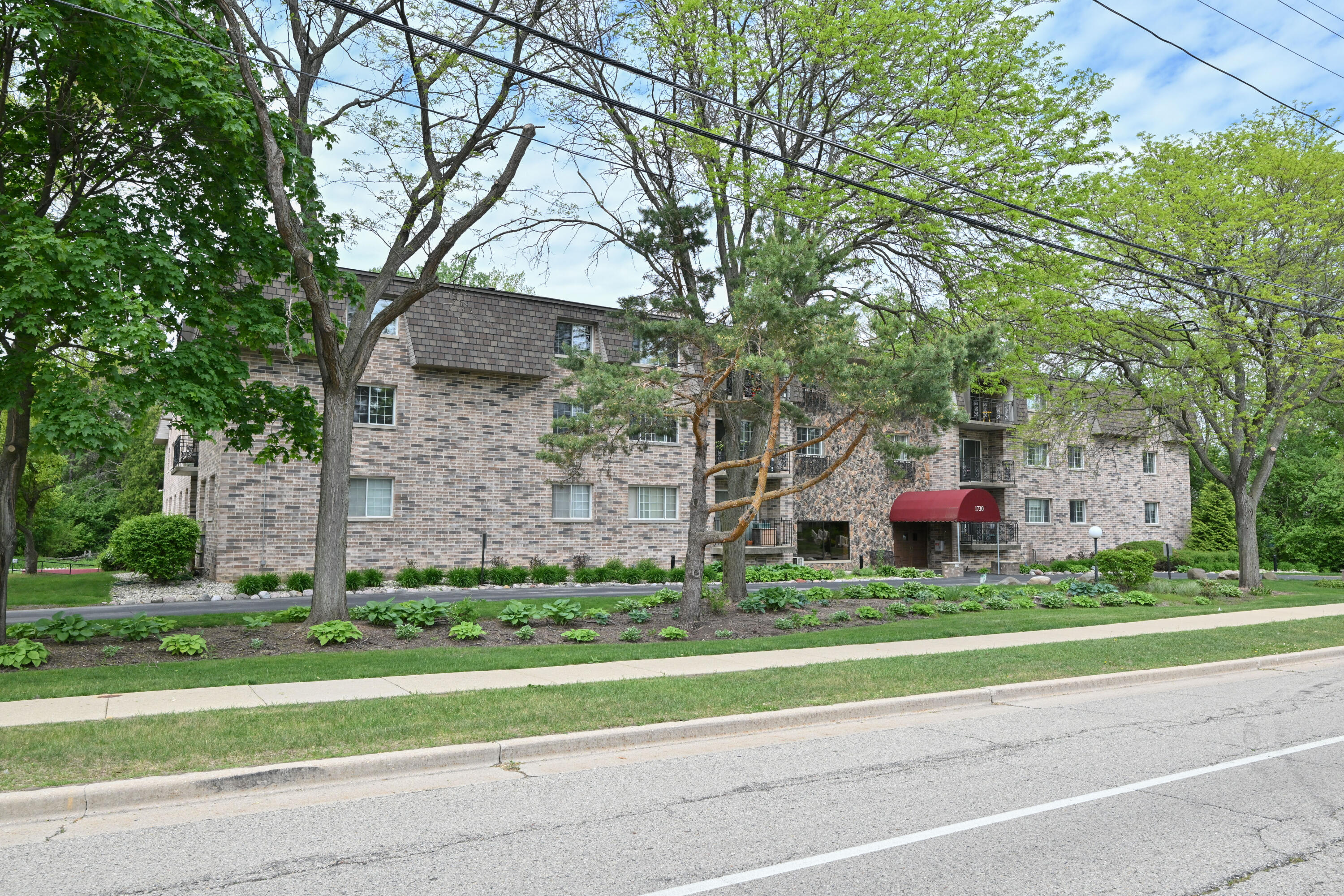 1730 West Green Tree Road, Unit 104 Glendale, WI 53209 - Photo 1 of 28 Photo (4)