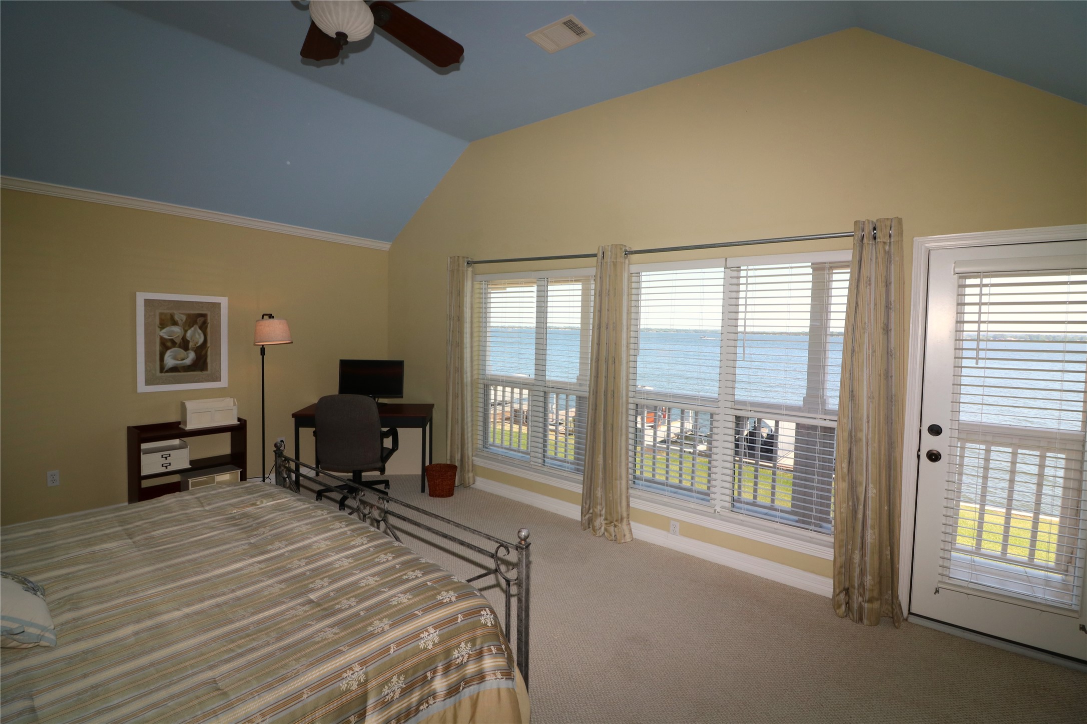17 Regency Point Conroe, TX 77356 - Photo 17 of 38 Primary Bedroom