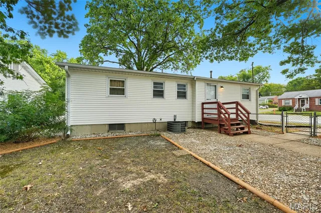 $184,900 | 1090 St Joseph Street, Florissant, MO 63031