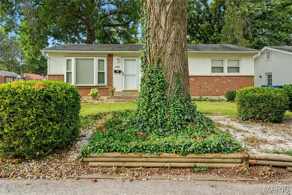 $184,900 | 1090 St Joseph Street, Florissant, MO 63031