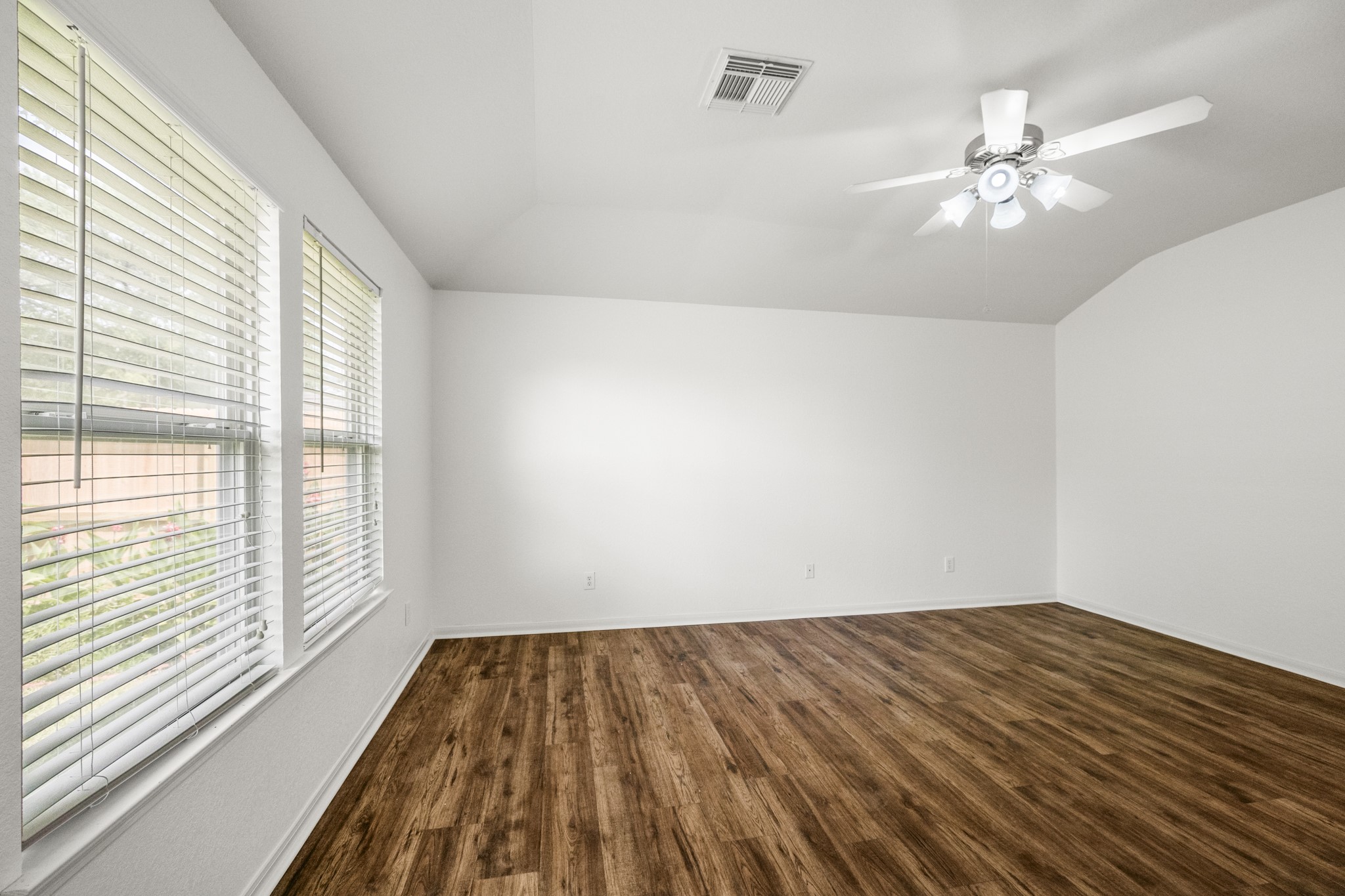 3211 Falcon Trail Drive Spring, TX 77373 - Photo 20 of 50 Primary bedroom