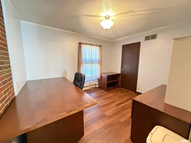 $199,000 | 369 North Kellogg Street, Galesburg, IL 61401