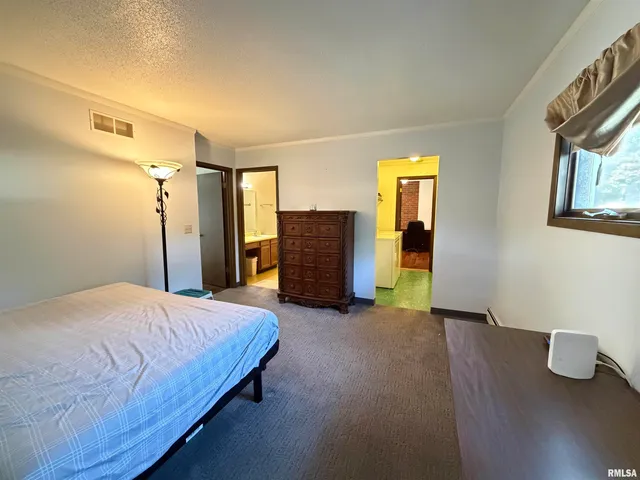 $199,000 | 369 North Kellogg Street, Galesburg, IL 61401