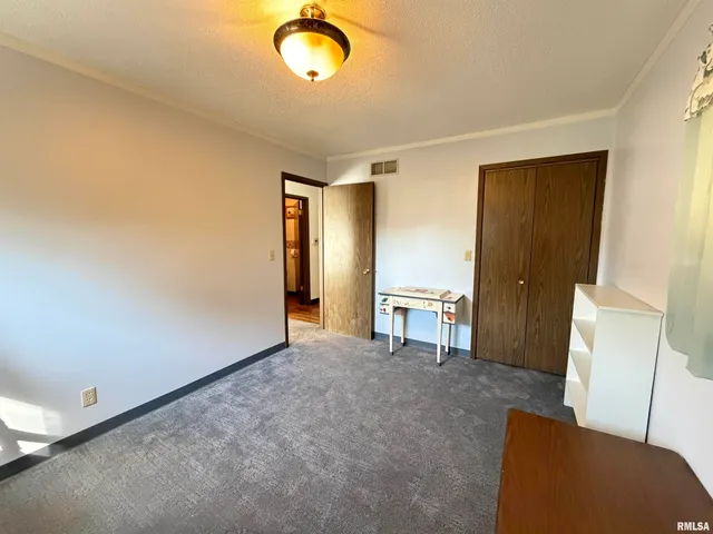 $199,000 | 369 North Kellogg Street, Galesburg, IL 61401