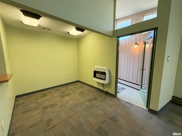 $199,000 | 369 North Kellogg Street, Galesburg, IL 61401