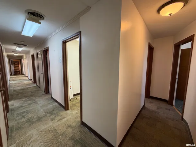 $199,000 | 369 North Kellogg Street, Galesburg, IL 61401