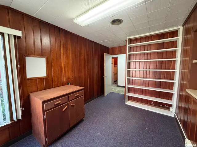 $199,000 | 369 North Kellogg Street, Galesburg, IL 61401