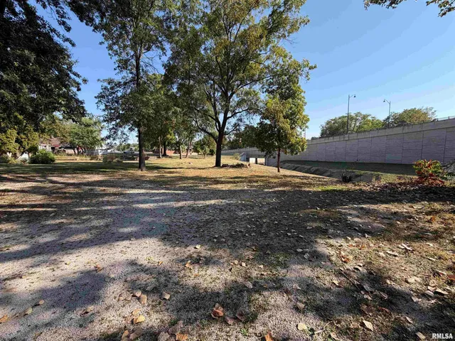 $199,000 | 369 North Kellogg Street, Galesburg, IL 61401