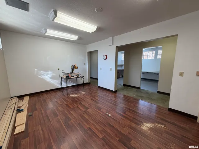 $199,000 | 369 North Kellogg Street, Galesburg, IL 61401