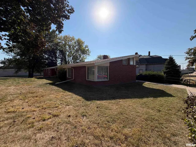 $199,000 | 369 North Kellogg Street, Galesburg, IL 61401