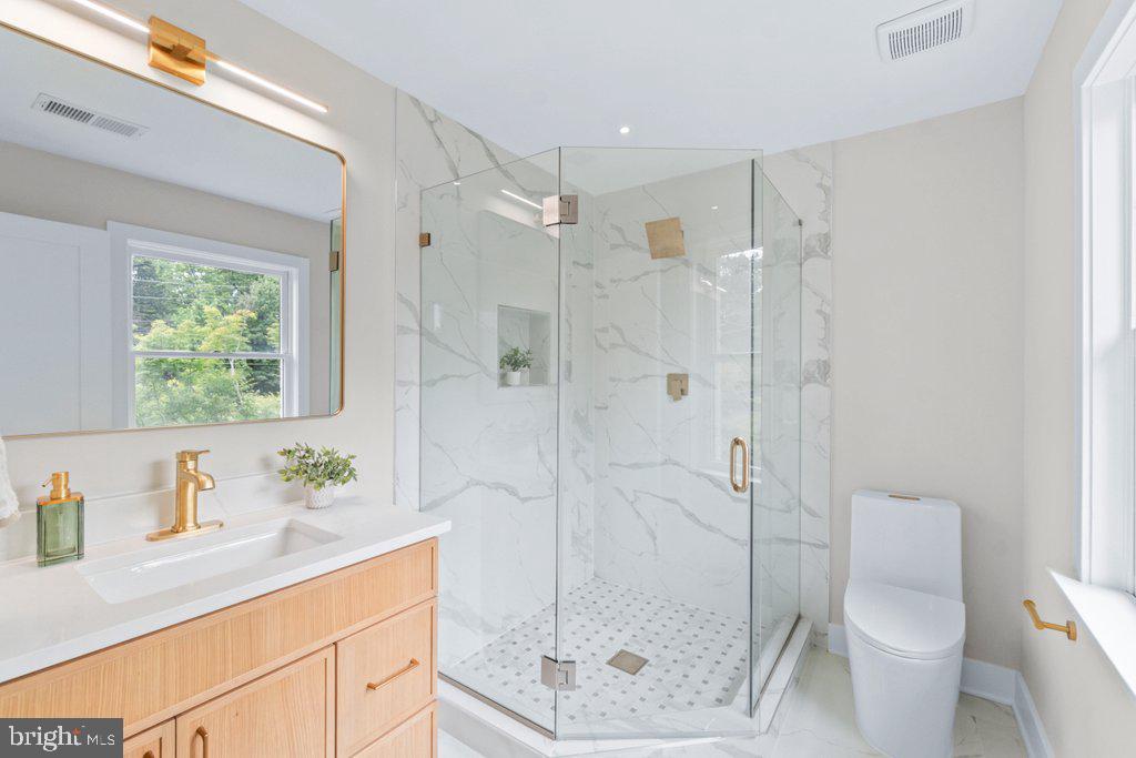 6002 Onondaga Road Bethesda, MD 20816 - Photo 40 of 70