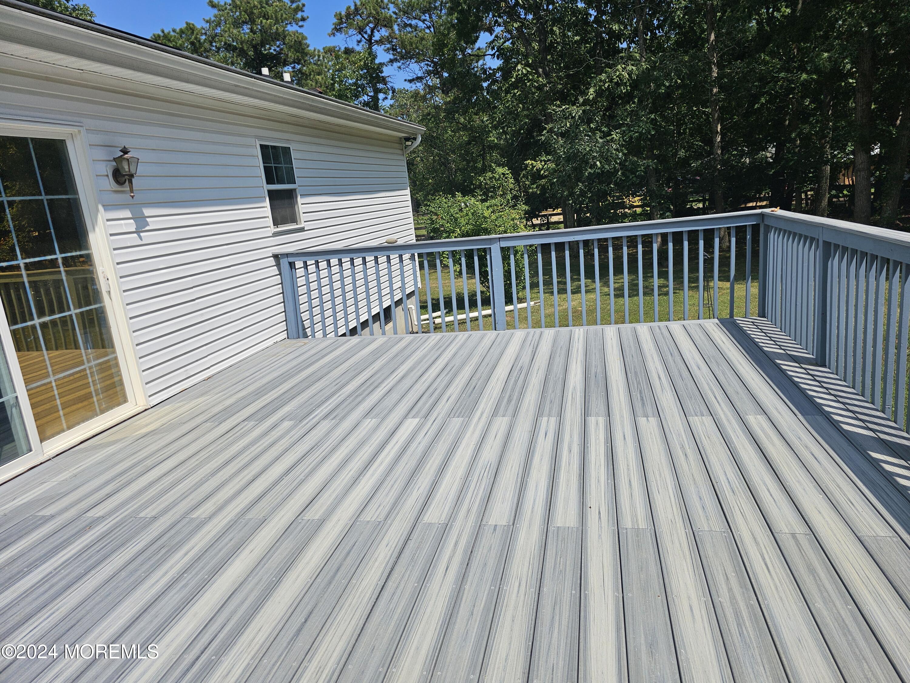 14 Vienna Road Howell, NJ 07731 - Photo 22 of 26 deck