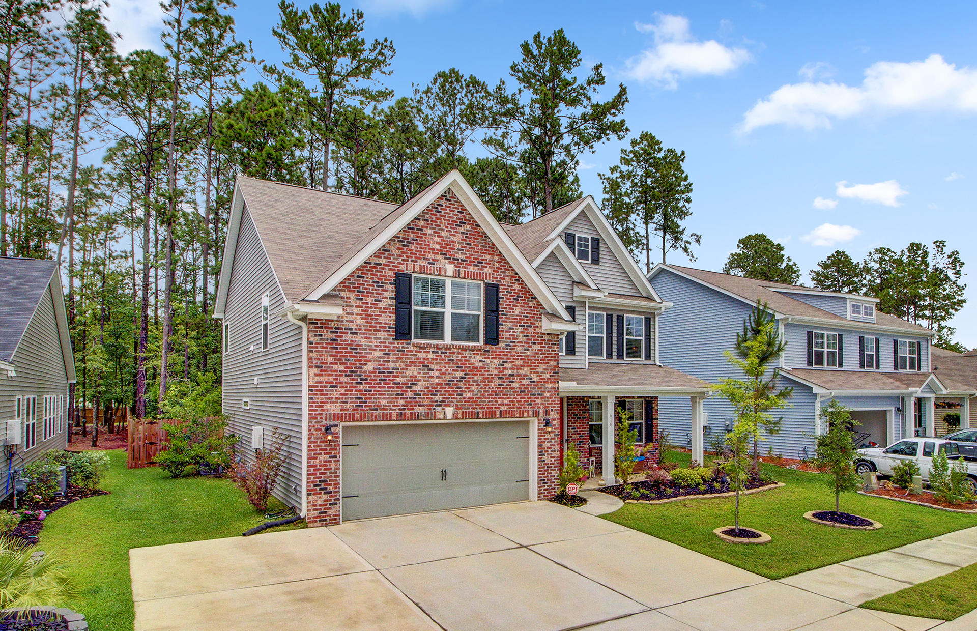 614 Kilarney Road Summerville, SC 29483 - Photo 2 of 39 2