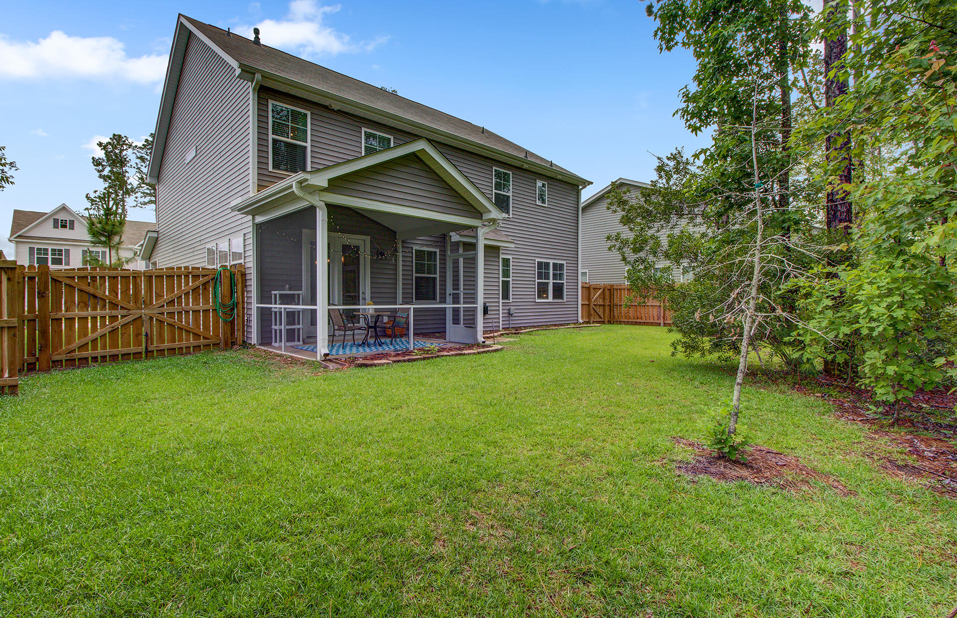 614 Kilarney Road Summerville, SC 29483 - Photo 37 of 39 19