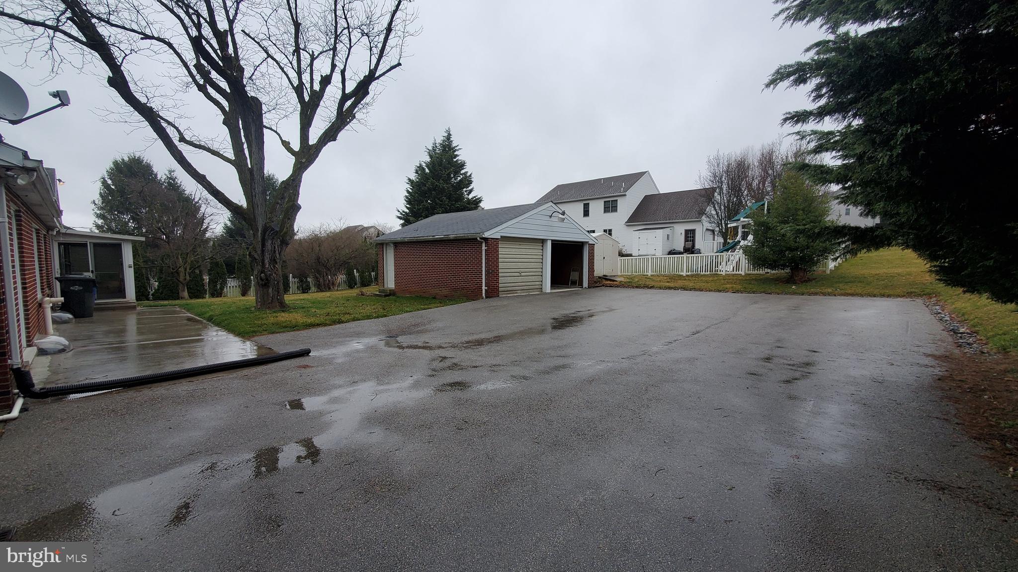2970 East Prospect Road York, PA 17402 - Photo 3 of 37 Gallery Image 3