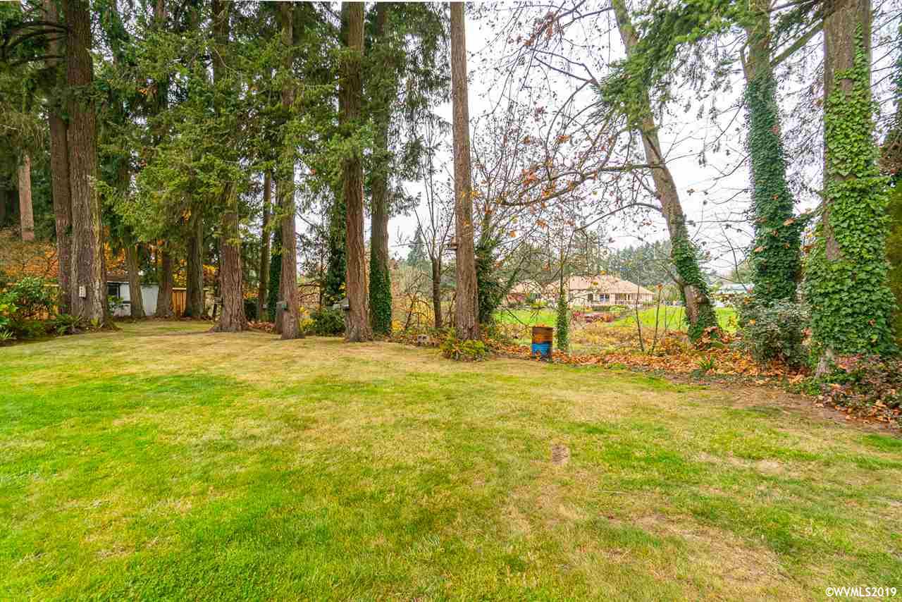 1175 Northwest Green Acres Loop Albany, OR 97321 - Photo 10 of 36 Gallery Image 10