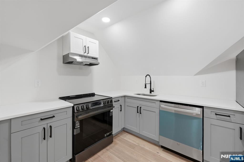 82 Grove Street, Unit 4 Montclair, NJ 07042 - Photo 4 of 16