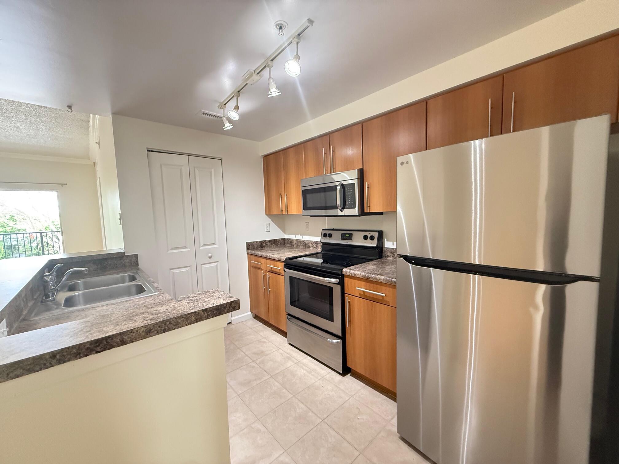 5800 West Sample Road, Unit 207 Coral Springs, FL 33067 - Photo 13 of 22 IMG_7554
