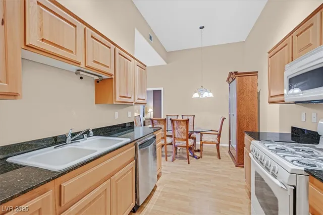 $1,695 | 8805 Jeffreys Street, Unit 1088, Las Vegas, NV 89123