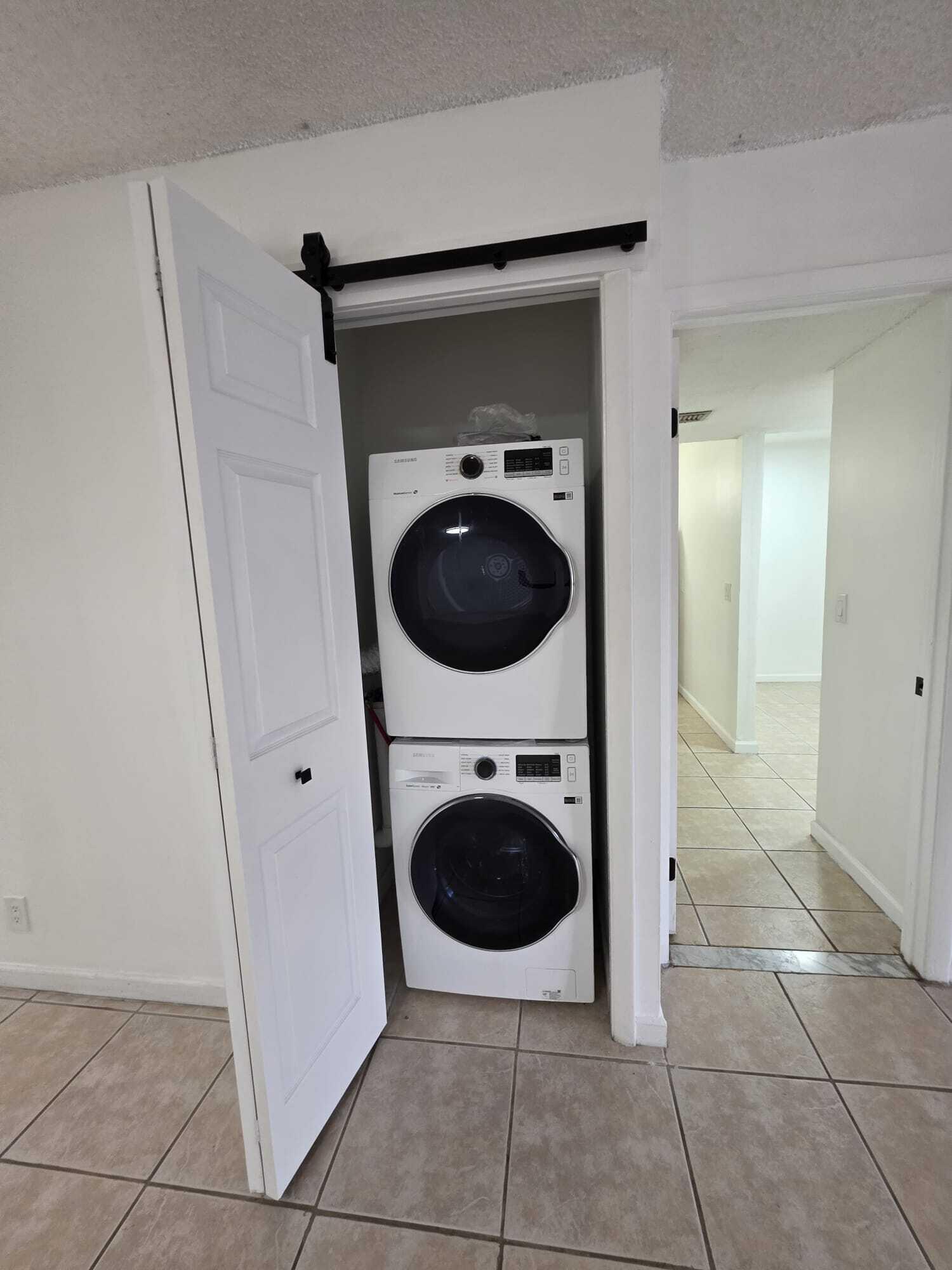 390 Racquet Club Road Weston, FL 33326 - Photo 12 of 29 WhatsApp Image 2026-07-09 at 8.39.15 PM