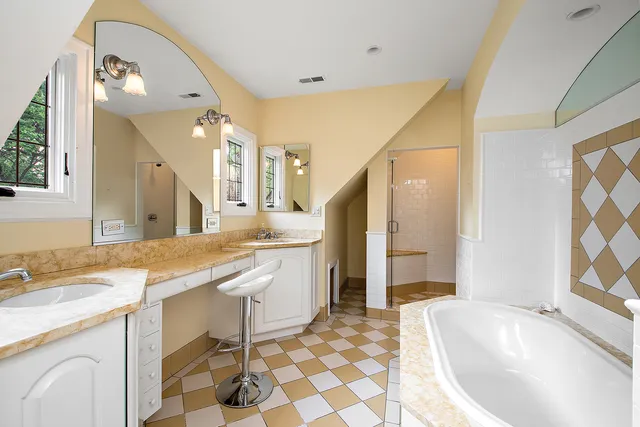 $5,000 | 2023-2027 West 108th Place, Chicago, IL 60643