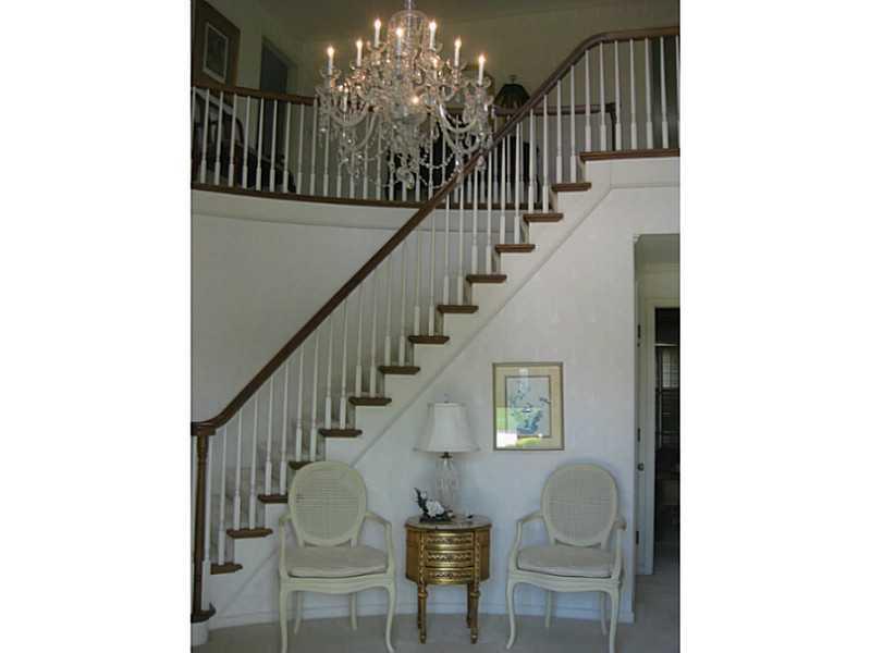 830 White Farm Road Indiana, PA 15701 - Photo 2 of 25 Entry/Foyer.