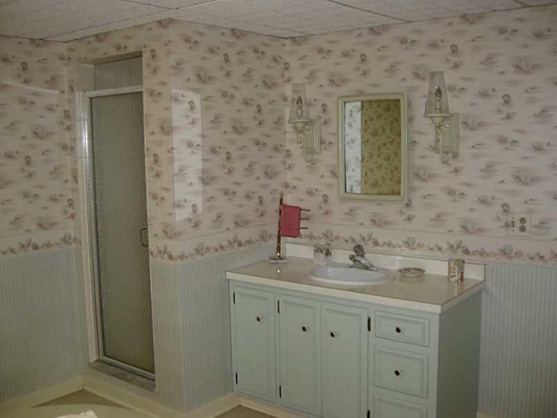 830 White Farm Road Indiana, PA 15701 - Photo 17 of 25 Full Bath.