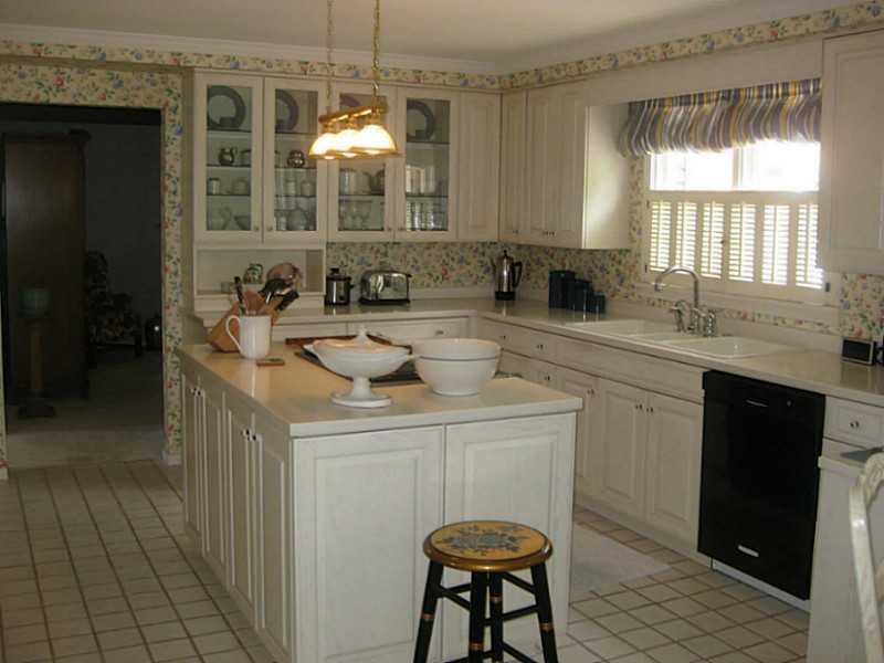 830 White Farm Road Indiana, PA 15701 - Photo 3 of 25 Kitchen.
