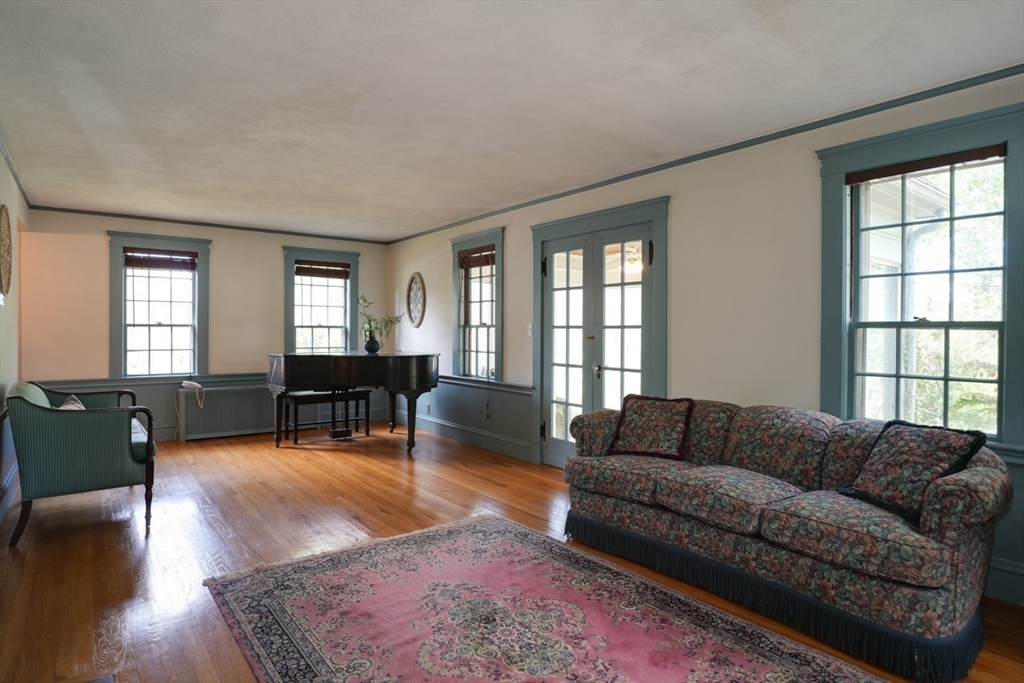 27 Parker Road Wakefield, MA 01880 - Photo 18 of 42 Gallery Image 18
