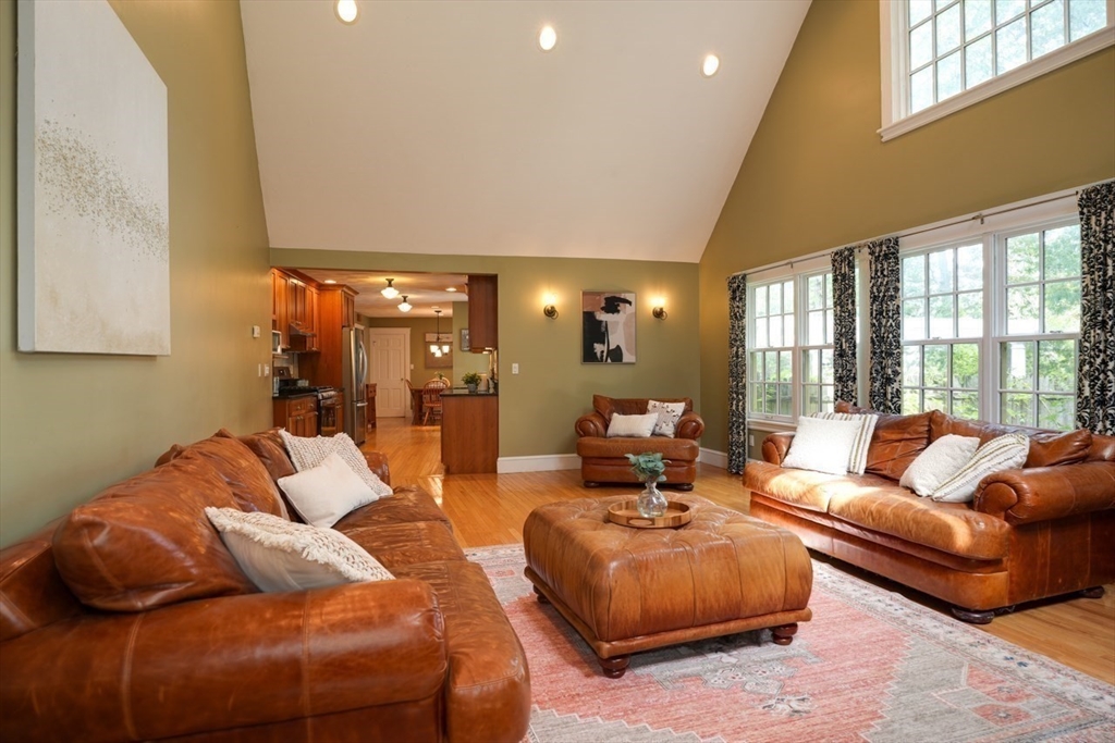 27 Parker Road Wakefield, MA 01880 - Photo 8 of 42 Gallery Image 8