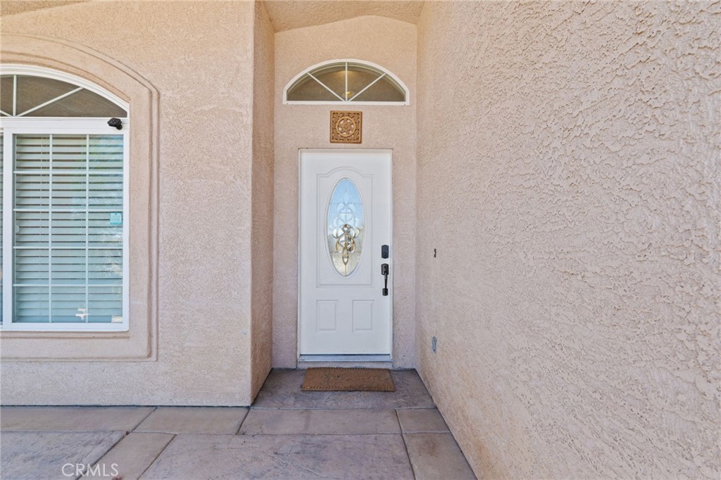 10245 Joshua Road Oak Hills, CA 92344 - Photo 9 of 66 Gallery Image 9