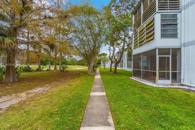 $185,000 | 8411 Lagos De Campo Boulevard, Unit 110U, Fort Lauderdale, FL 33321