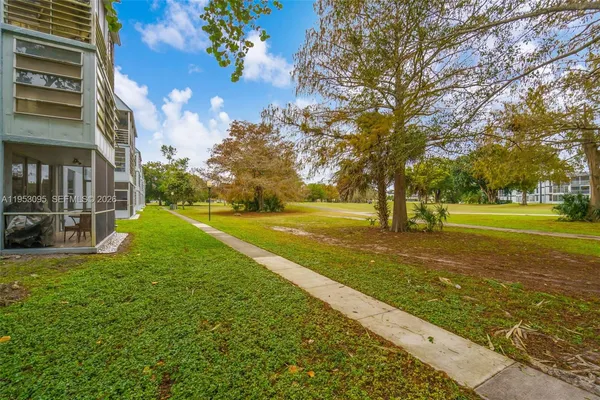 $185,000 | 8411 Lagos De Campo Boulevard, Unit 110U, Tamarac, FL 33321