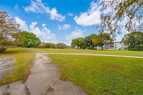 $185,000 | 8411 Lagos De Campo Boulevard, Unit 110U, Tamarac, FL 33321