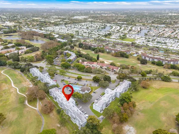 $185,000 | 8411 Lagos De Campo Boulevard, Unit 110U, Tamarac, FL 33321