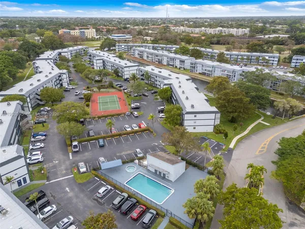 $185,000 | 8411 Lagos De Campo Boulevard, Unit 110U, Tamarac, FL 33321