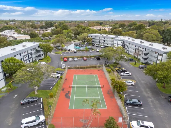 $185,000 | 8411 Lagos De Campo Boulevard, Unit 110U, Tamarac, FL 33321