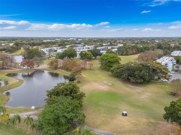 $185,000 | 8411 Lagos De Campo Boulevard, Unit 110U, Tamarac, FL 33321