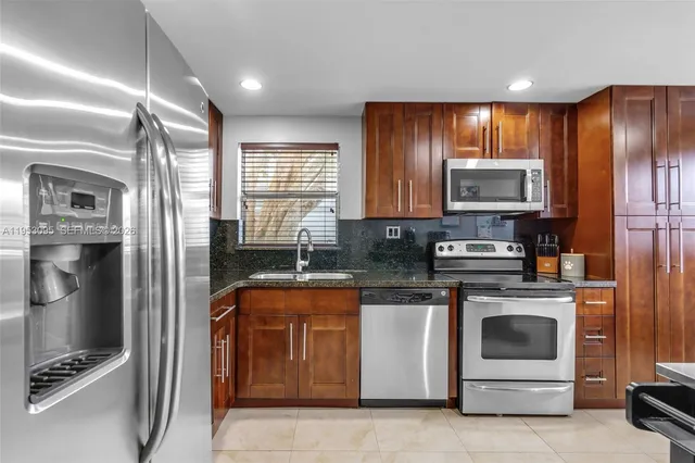 $185,000 | 8411 Lagos De Campo Boulevard, Unit 110U, Fort Lauderdale, FL 33321