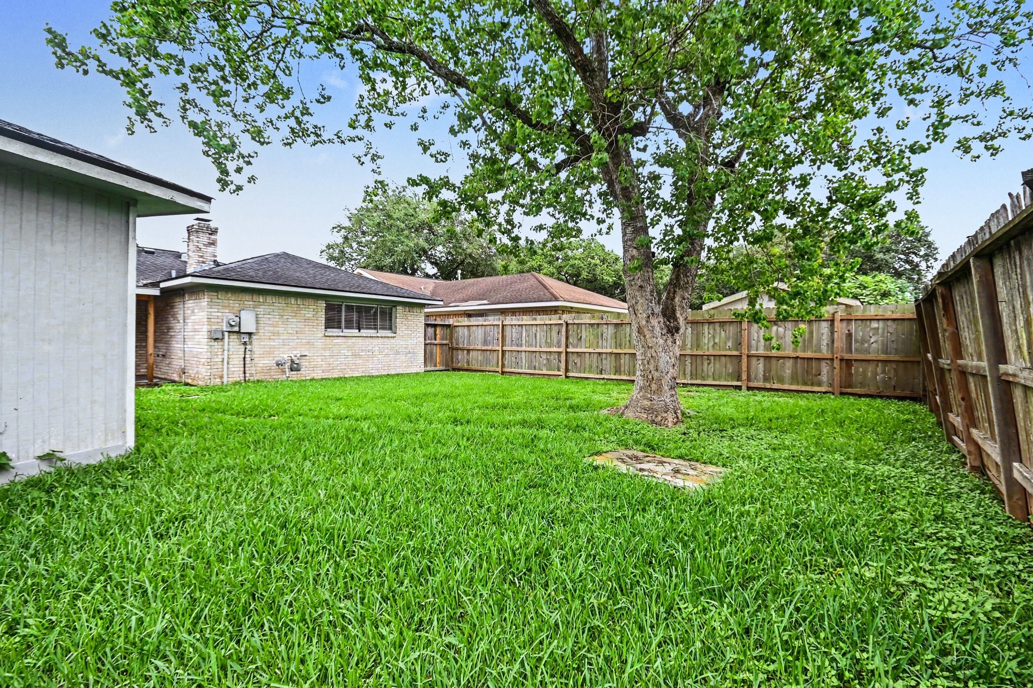 4306 Oneida Street Pasadena, TX 77504 - Photo 23 of 23 a house view with a garden space