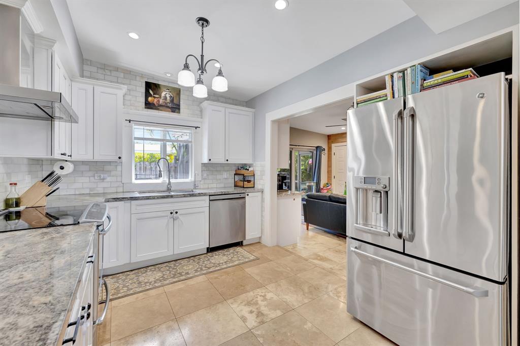 1163 Northeast 3rd Avenue Boca Raton, FL 33432 - Photo 12 of 34