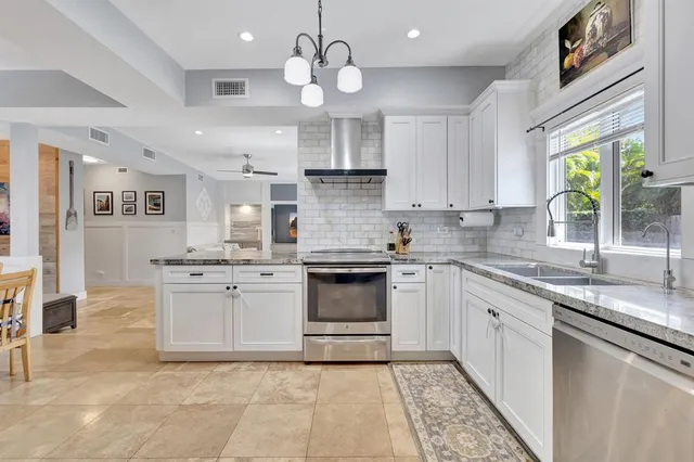 $1,899,974 | 1163 Northeast 3rd Avenue, Boca Raton, FL 33432