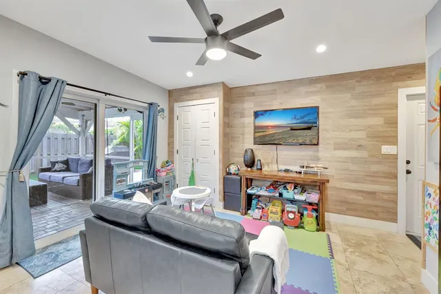 $1,899,974 | 1163 Northeast 3rd Avenue, Boca Raton, FL 33432