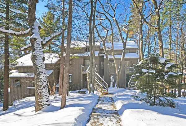 $450,000 | 47 Hawks Nest Glen, Maple City, MI 49664