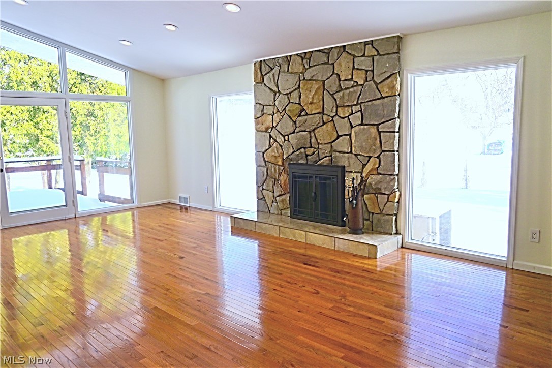 951 Ford Road Cleveland, OH 44143 - Photo 4 of 28