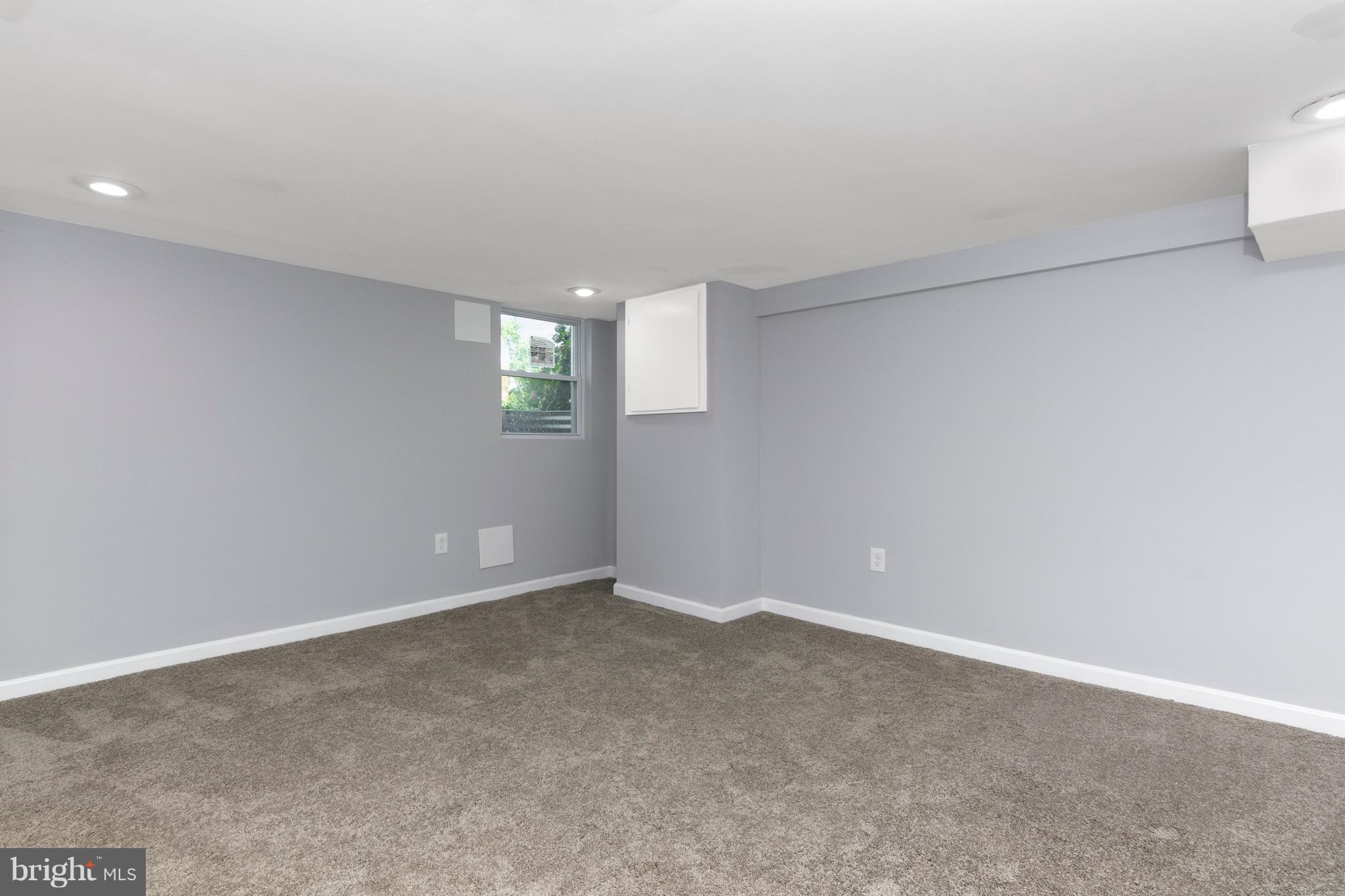 209 West Meadow Road Baltimore, MD 21225 - Photo 23 of 29 a view of an empty room