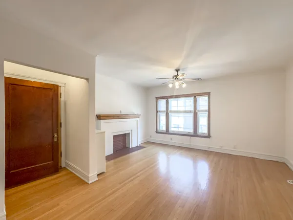 $2,600 | 6300 North Glenwood Avenue, Unit 2, Chicago, IL 60660
