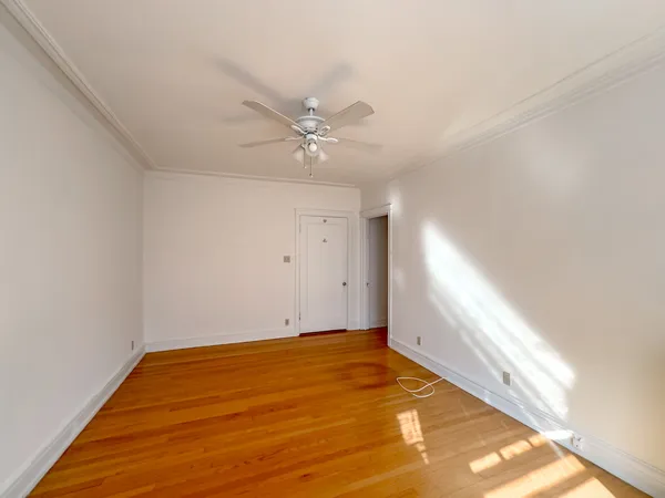 $2,600 | 6300 North Glenwood Avenue, Unit 2, Chicago, IL 60660
