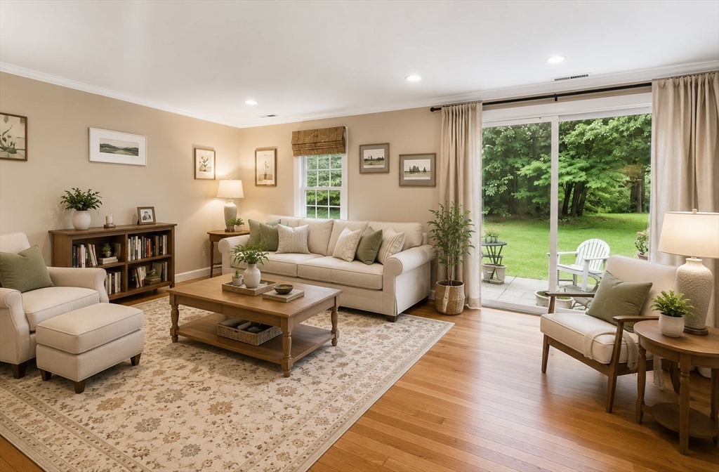 43 Jericho Road, Unit 43 Weston, MA 02493 - Photo 3 of 18 Gallery Image 3