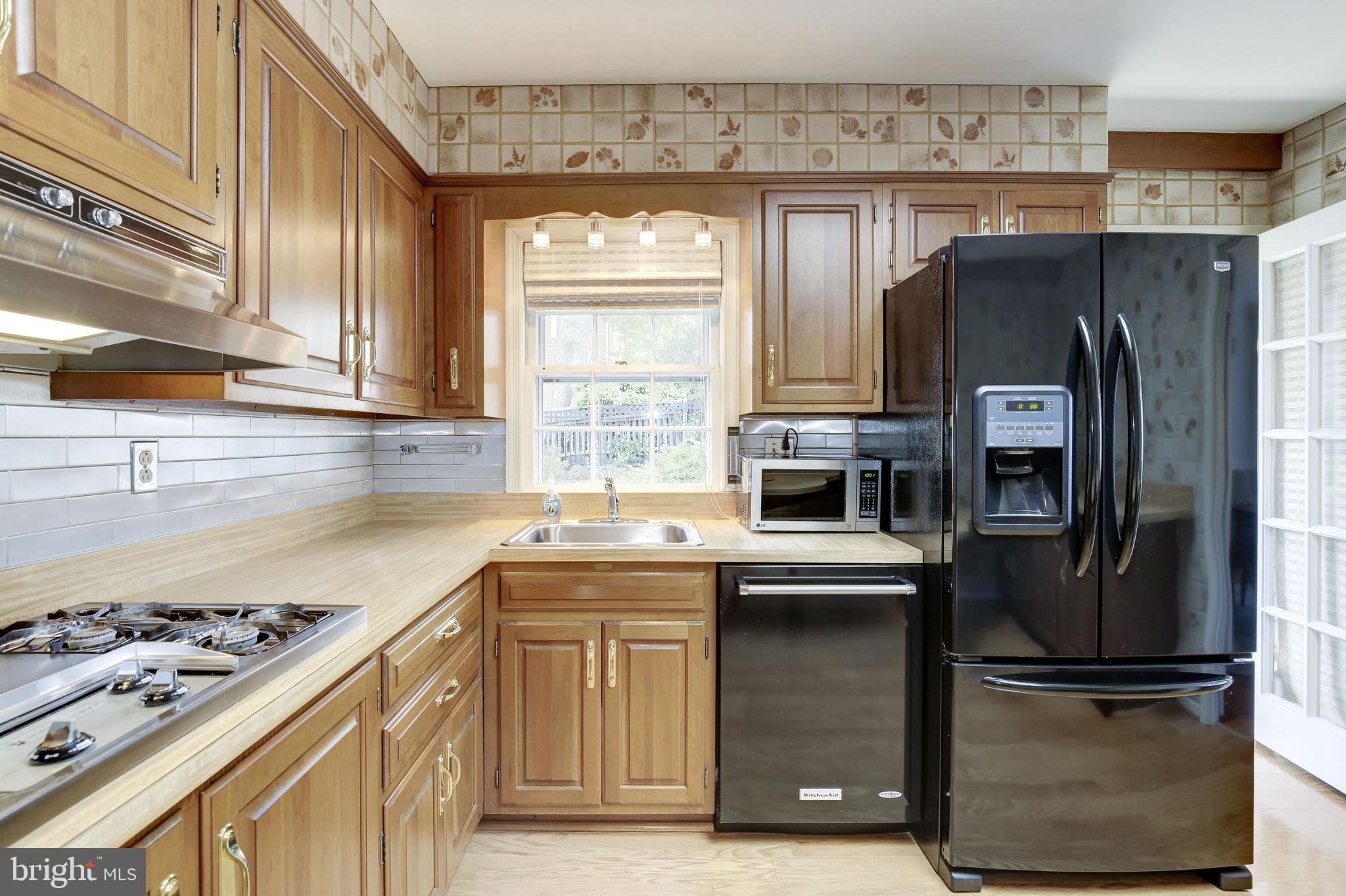 4709 River Road Bethesda, MD 20816 - Photo 27 of 52 Kitchen